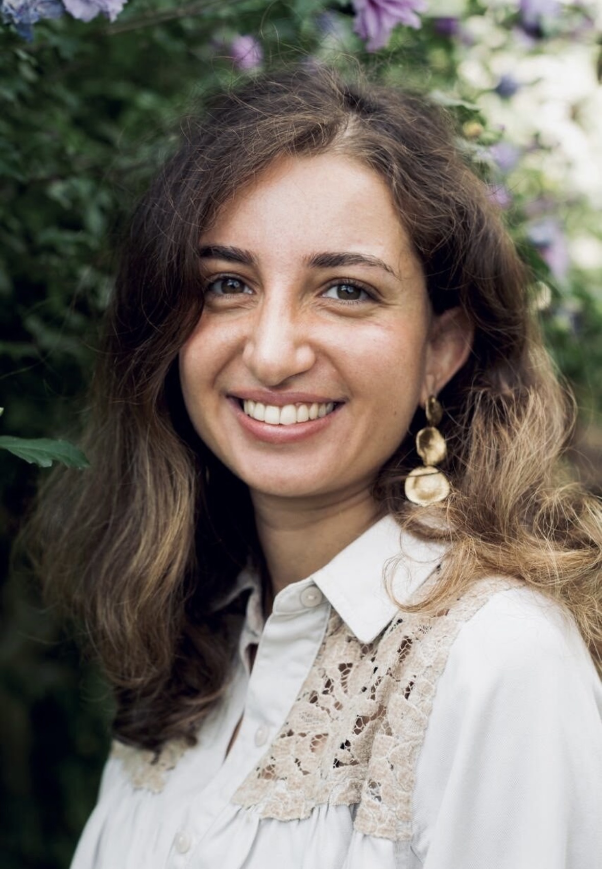 Brooklyn Mindful Therapist Roysi New York Therapist